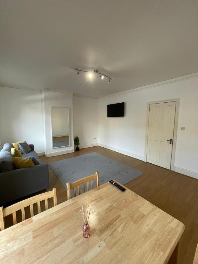 Amazing 3 Bedroom Flat Minutes From Tower Bridge Londres Exterior foto